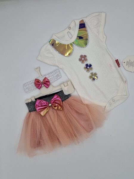 Komplekts ar bodiju, svārkiem, matu lenti (K0037)